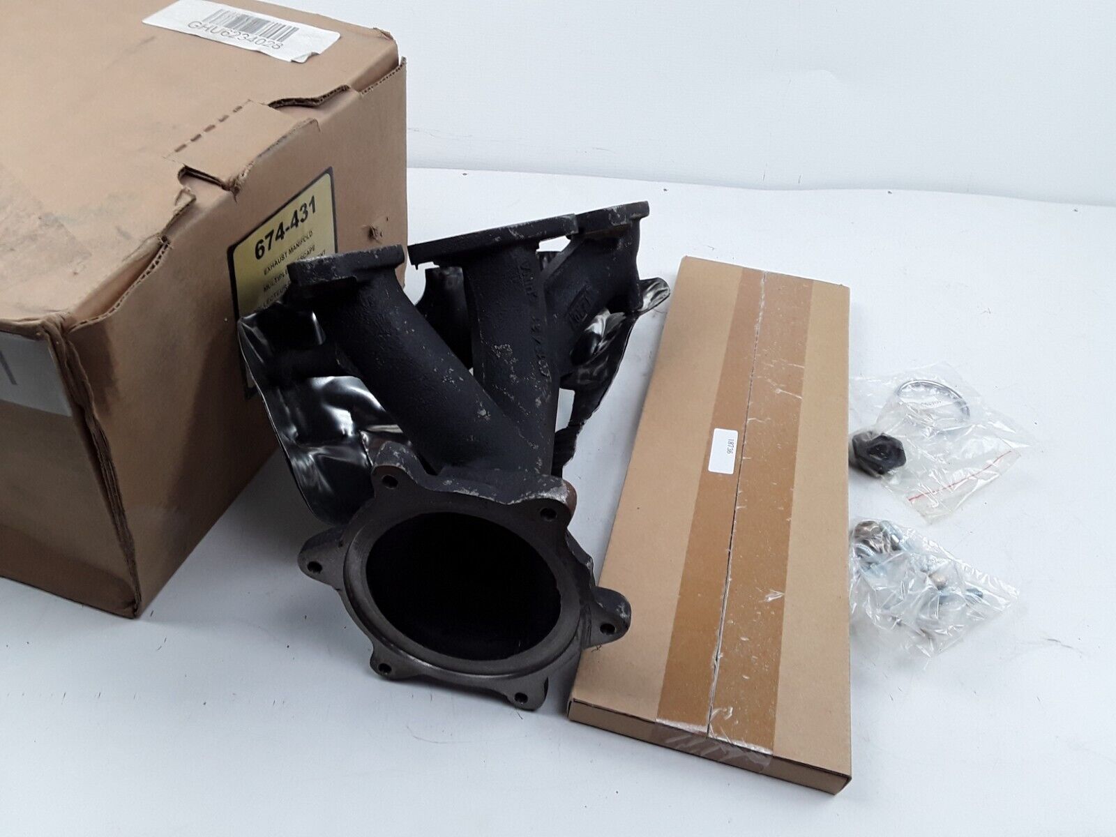 Exhaust Manifold Left Dorman 674-431 for Nissan Pathfinder,Infiniti QX4 96-2000 - HotCarParts