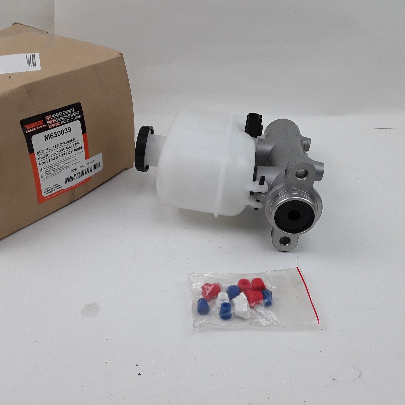 Brake Master Cylinder Fits Ford F-250 F-450 F-350 F-550 Super Duty (2005-2007)