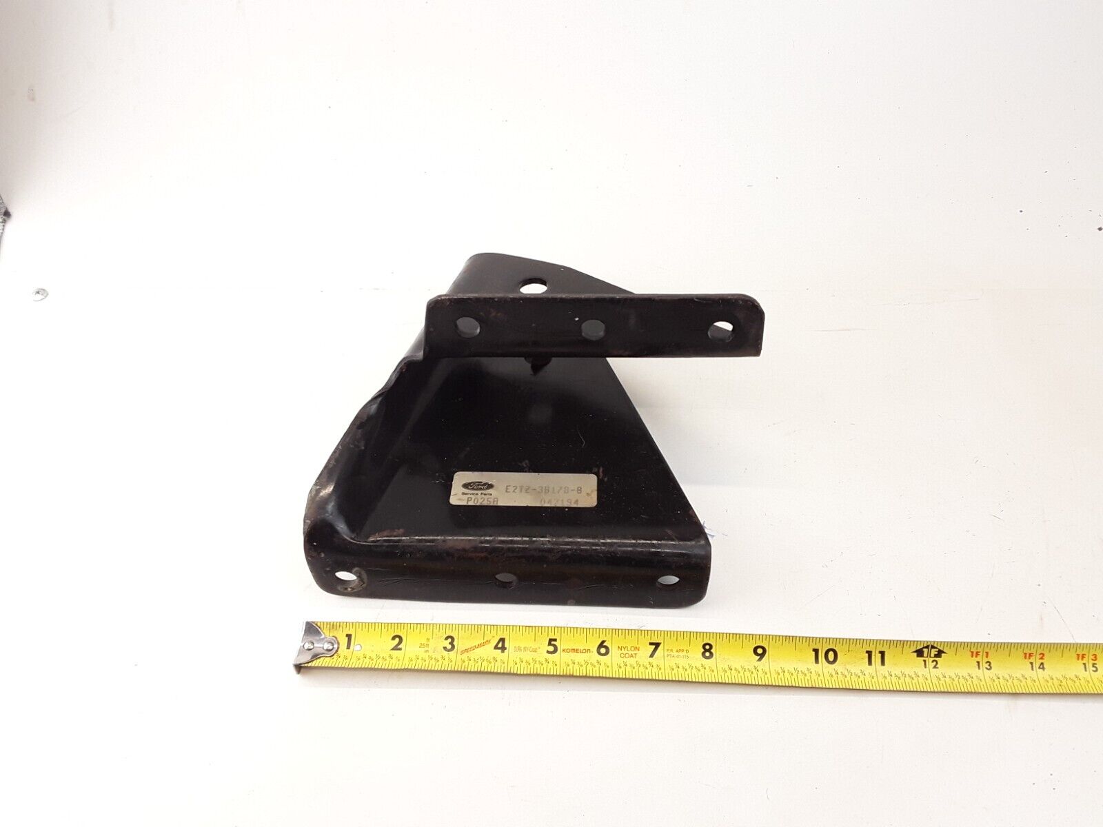 Ford E150 E250 E350 84-91 Econoline Club Wagon Mount Bracket Axle Pivot Bracket - HotCarParts