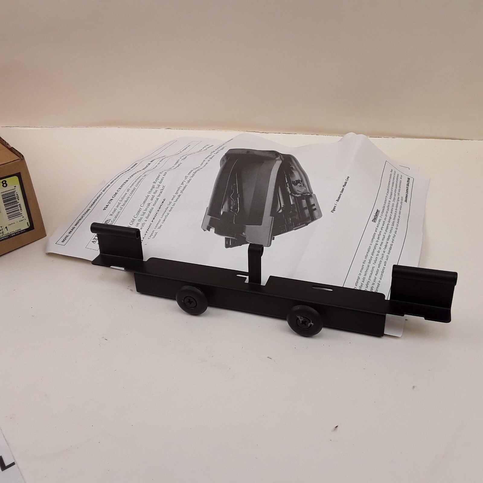 Front Center Console Hinge Repair Kit Fits Cadillac Chevrolet GMC (2001-2007)