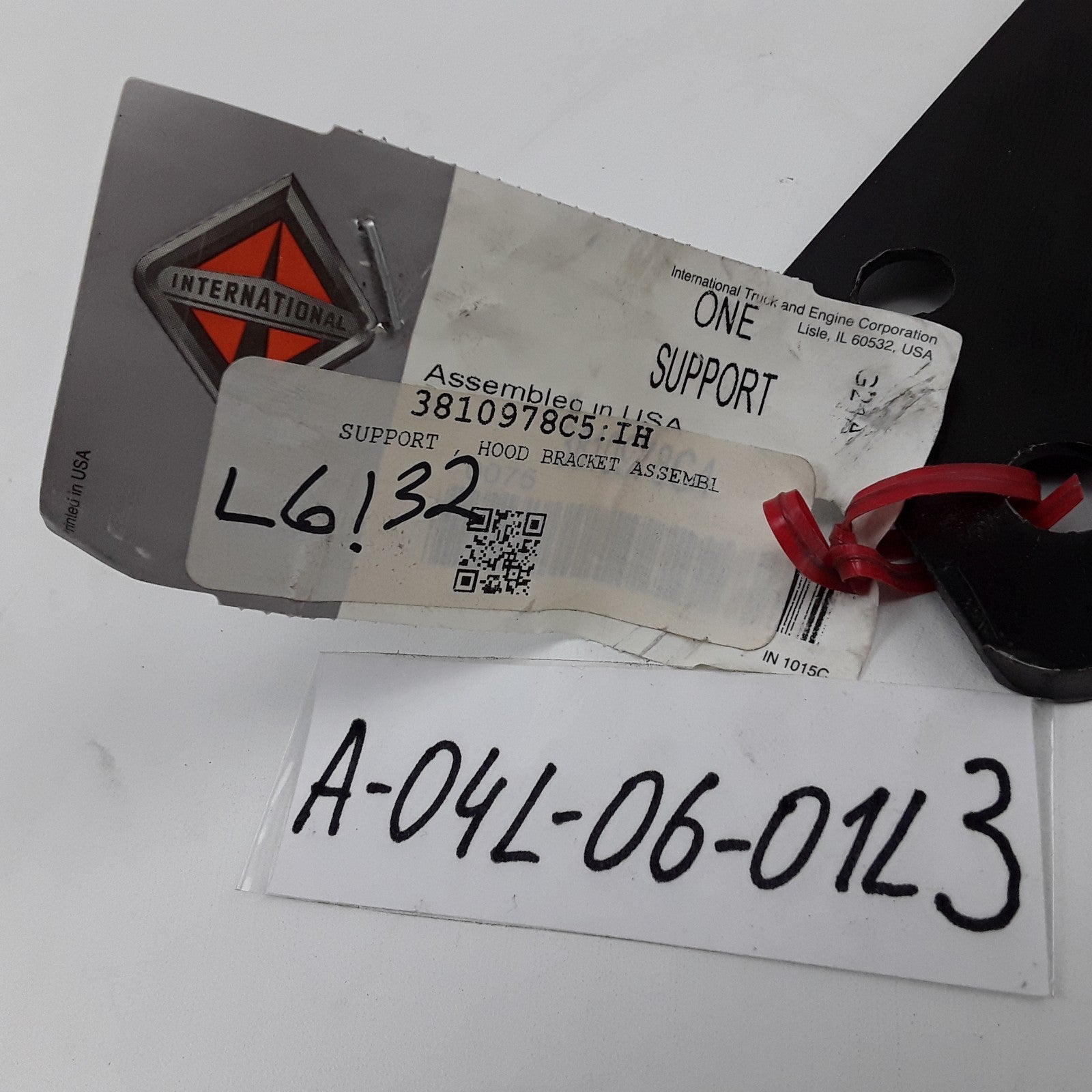 Hood Support Bracket Left LH Driver Side For Durastar Workstar 9900i ProStar