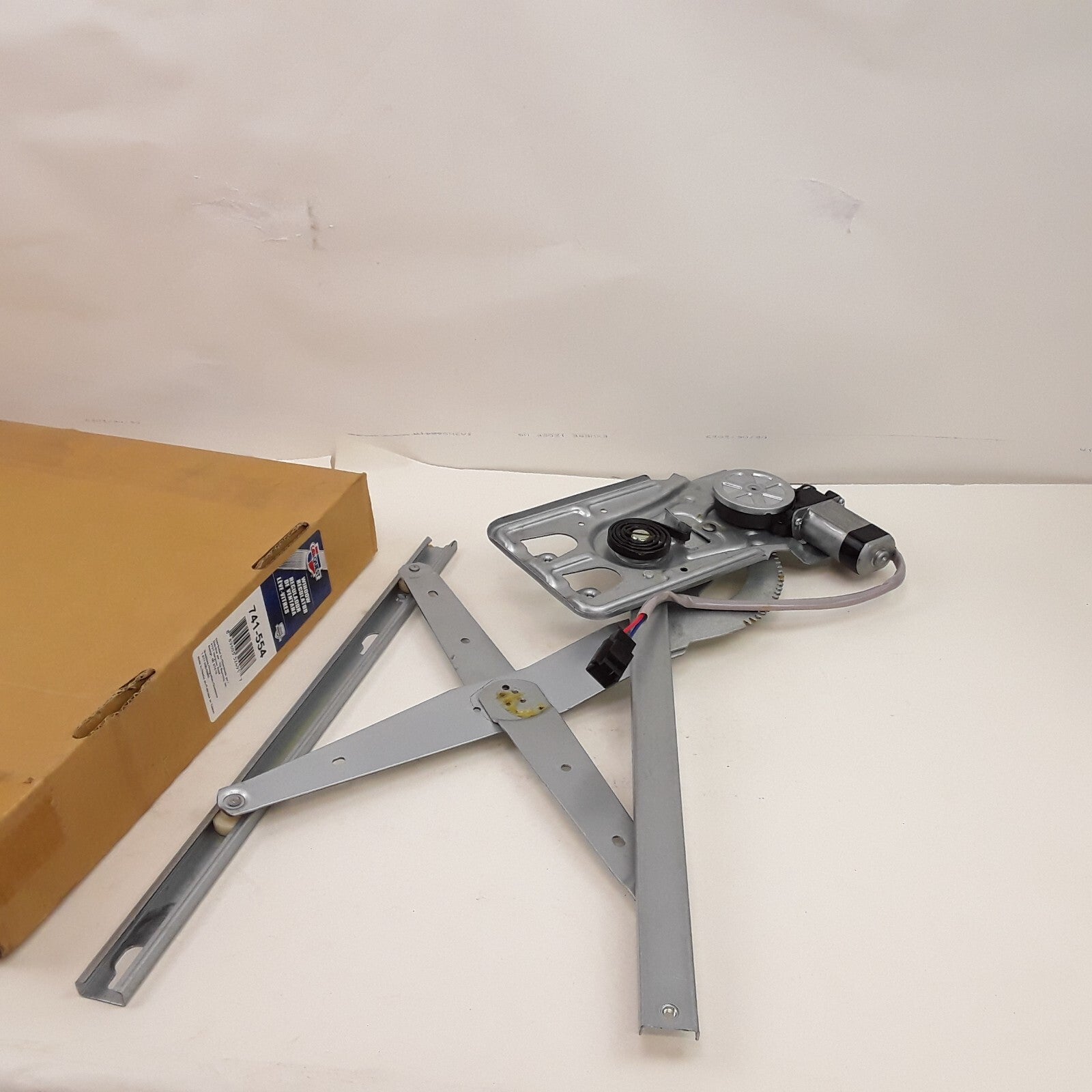 Front Left Window Regulator & Motor Fits Dodge Intrepid Chrysler 300M 1998-2004