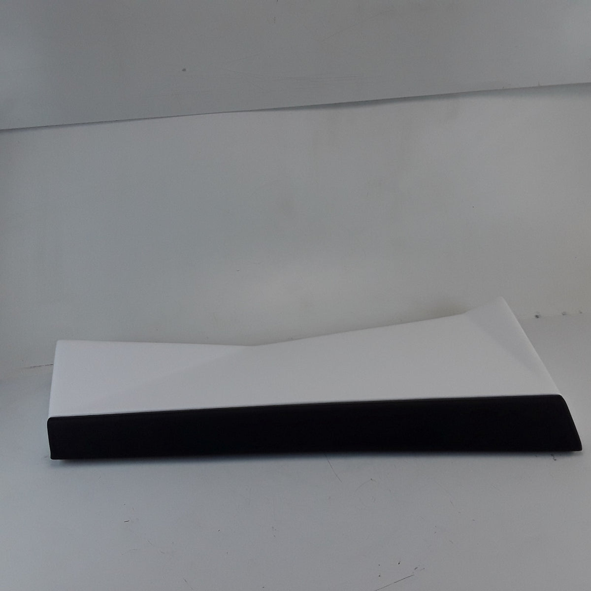 1819345-05-E Front LH White Beltline Trim For Tesla Cybertruck 2024 2025 2026