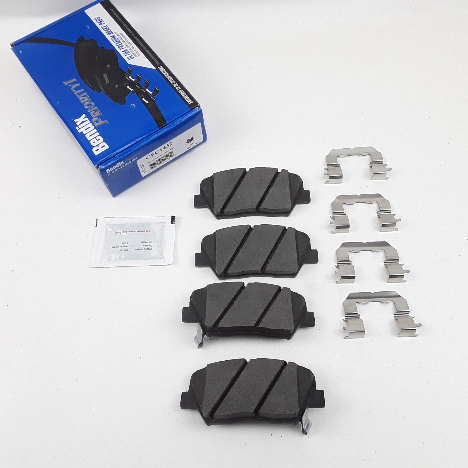Front Disc Brake Pad Set Priority One Ceramic Fits Hyundai Santa Fe 2010-2012