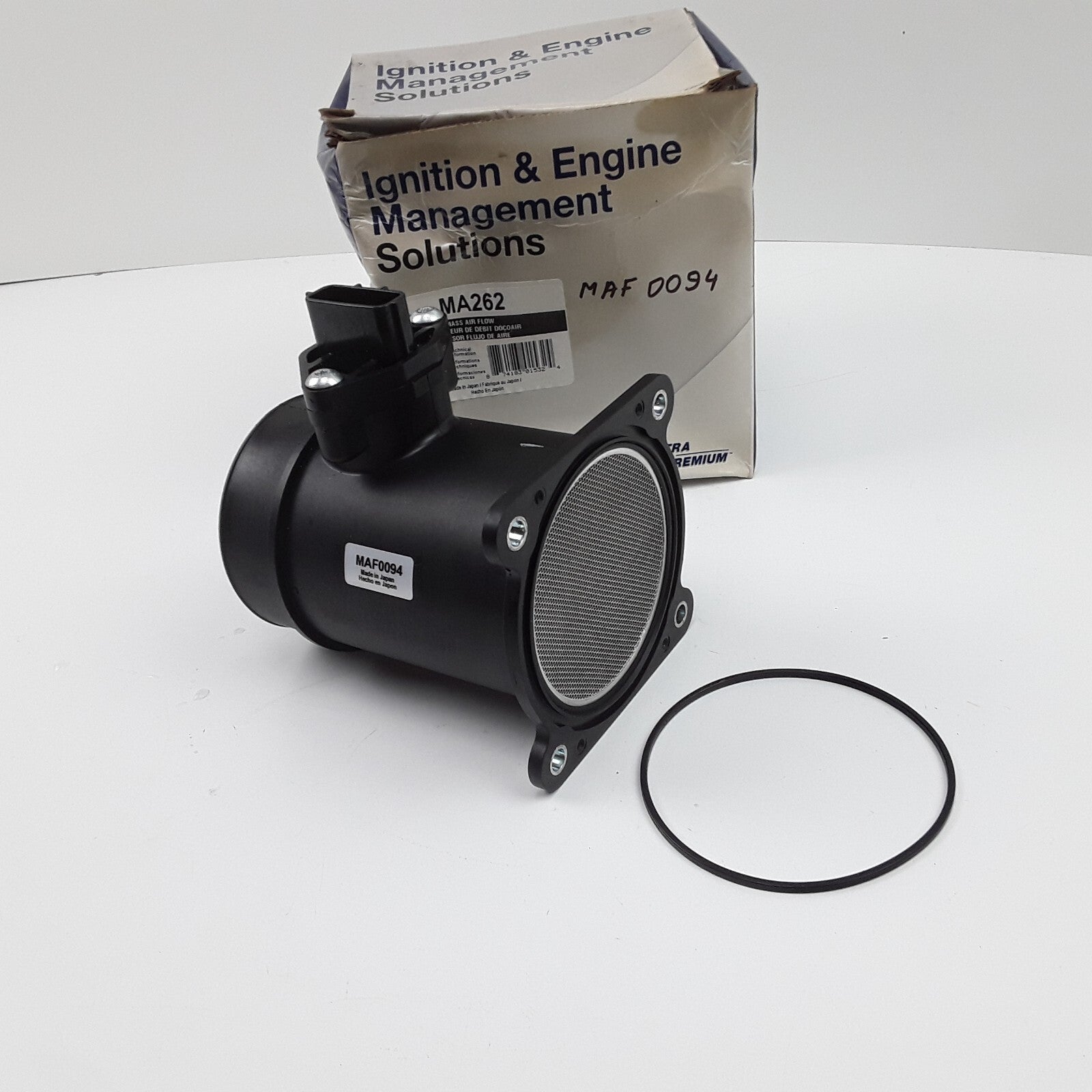 Mass Air Flow Sensor Fits Nissan Maxima Pathfinder INFINITI I35 (2002, 2003)