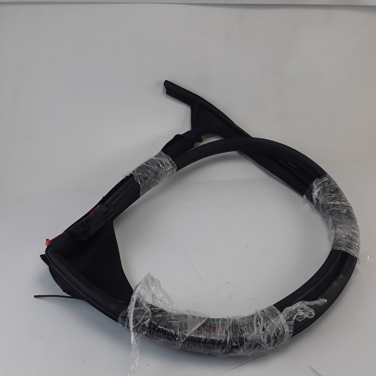 NEW 21-25 OEM Tesla Model S Front Right Passenger Door Rubber Seal 1606733-00-E