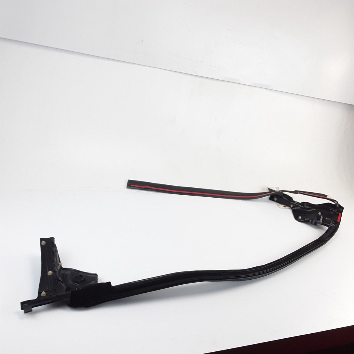 Model X 2015-2021 Front Left Inner Belt Seal 1472044-00-B OEM