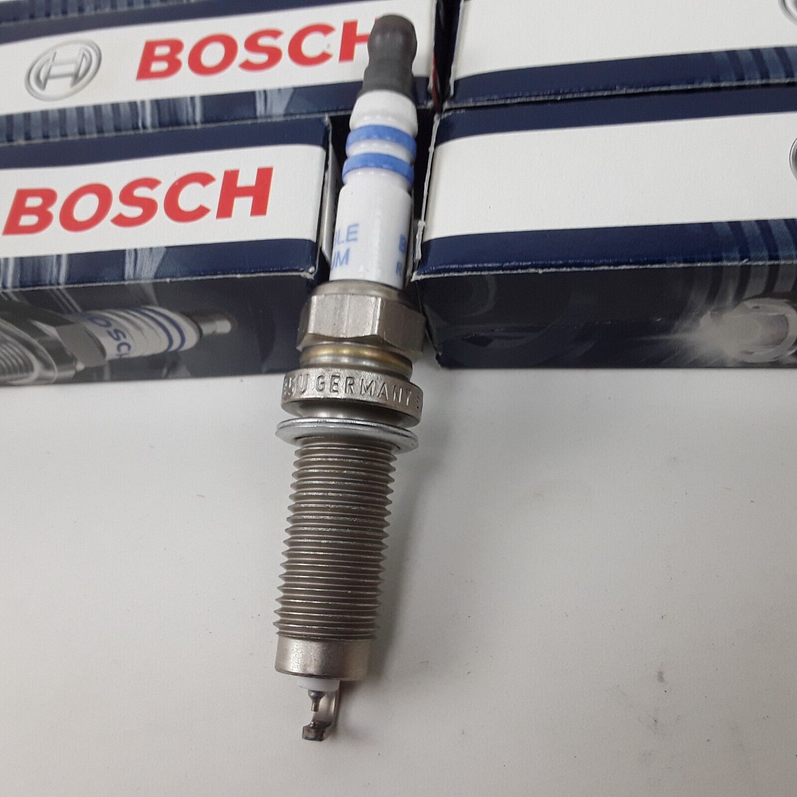 10 pcs Bosch 9695 Fine Wire Double Iridium Spark Plugs Fits Nissan 2013-2020