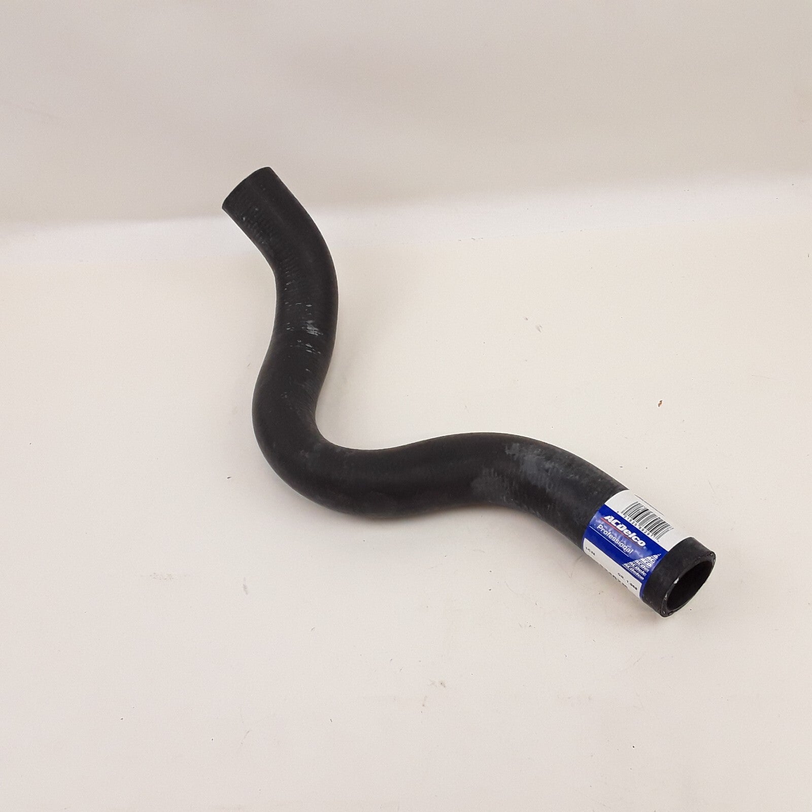 Upper Radiator Coolant Hose Fits Buick LaCrosse 2005-09 Chevrolet Impala 2004-05