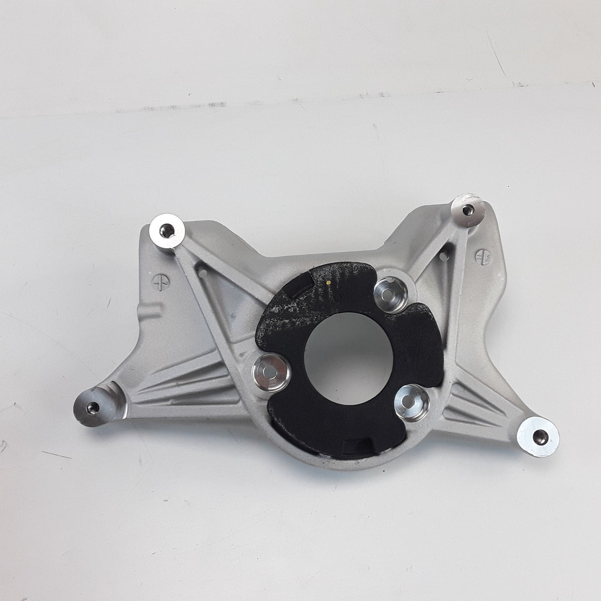 For Tesla Model 3 Front Left Upper Strut Mount Brkt 2018 2019 2020 1044371-00-D
