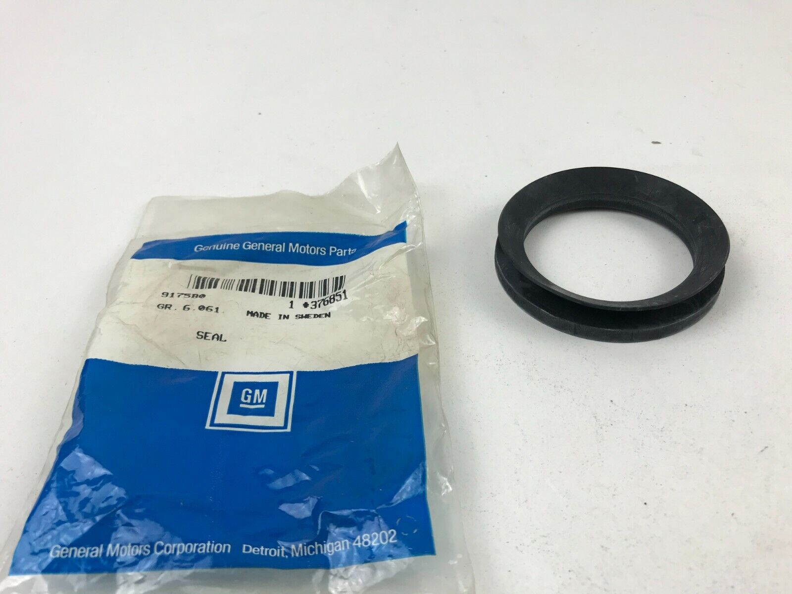 GENUINE GM OEM Axle Spindle Seal 376851 FAST SHIPPING - HotCarParts