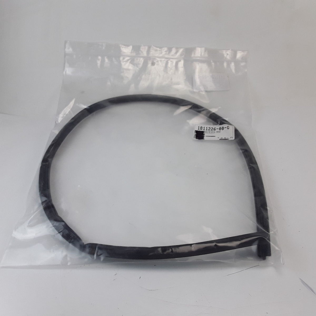 Windshield Front Edge Seal For Tesla CYBERTRUCK 1811226-00-G