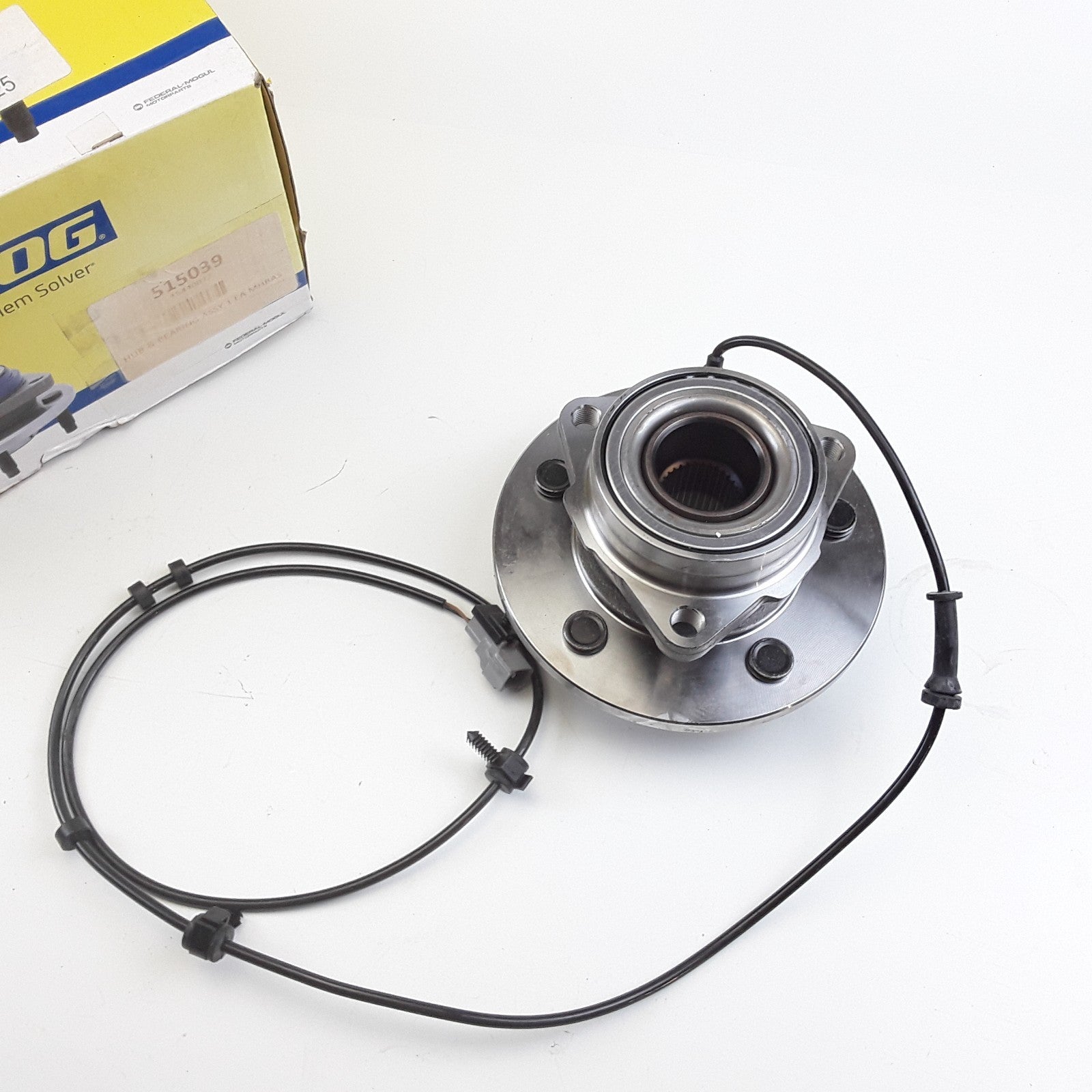 Front Wheel Bearing Hub Assembly Front Moog 515039 Fits Dodge Ram 1500 2000-2001