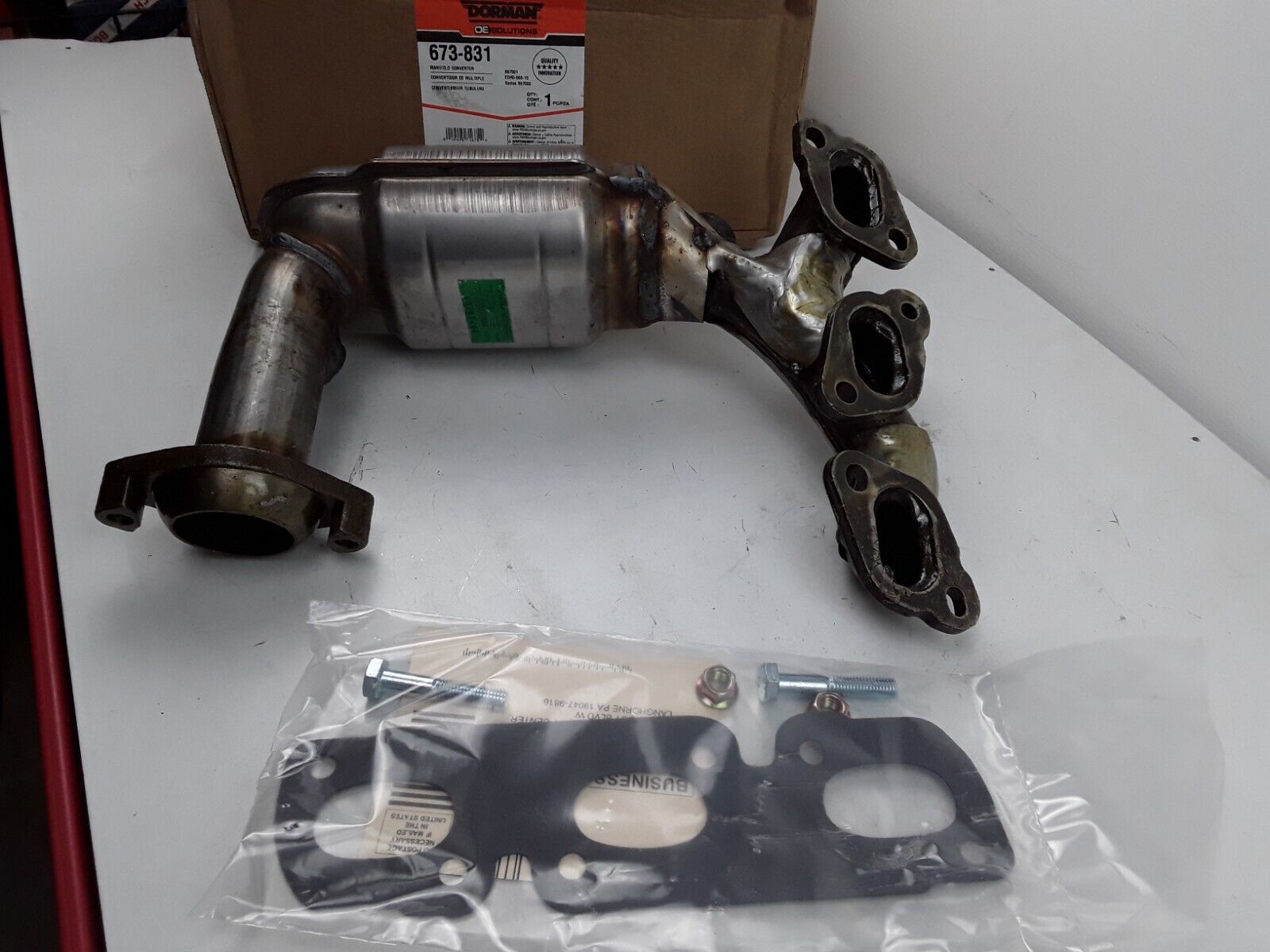 Catalytic Converter with Integrated Exhaust Manifold Dorman 673-831 NEW - HotCarParts