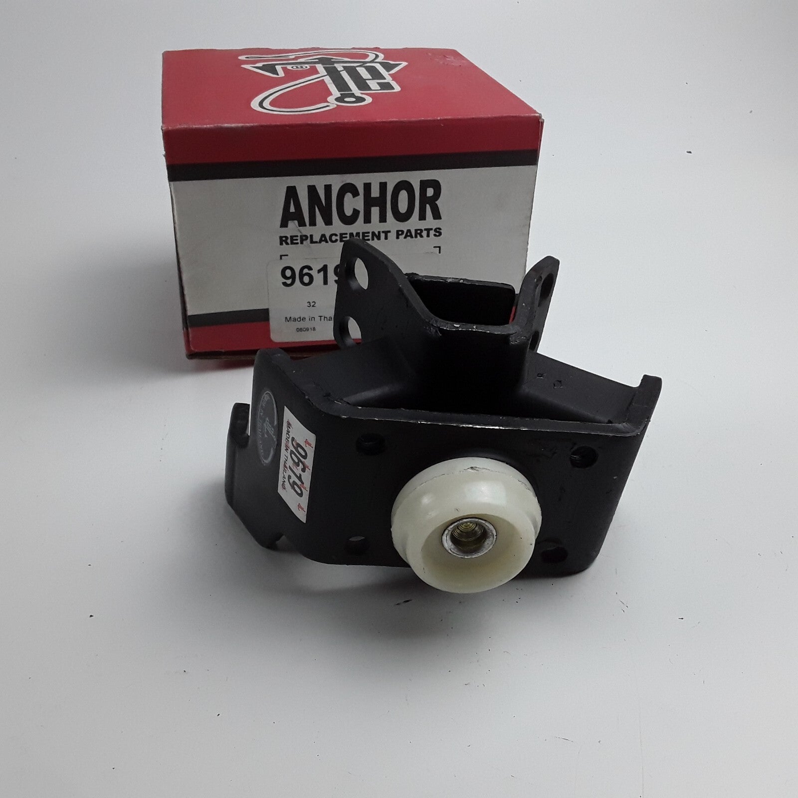 Auto Automatic Transmission Mount Rear Fits Toyota 4Runner 2.7L-L4 2010