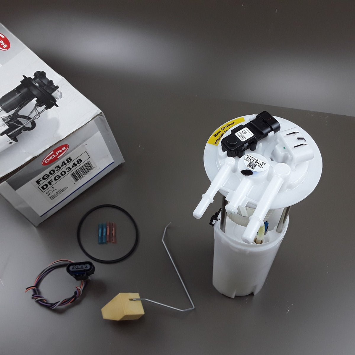 Delphi FG0348 Fuel Pump Module Assembly Fits Buick Park Avenue (2004-2005)