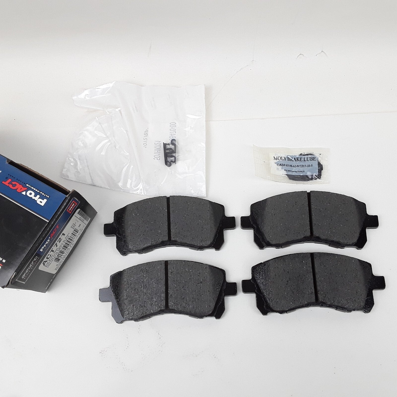 Front Disc Brake Pad Set Fits Subaru ForesterImpreza Legacy Outback 1996-2003