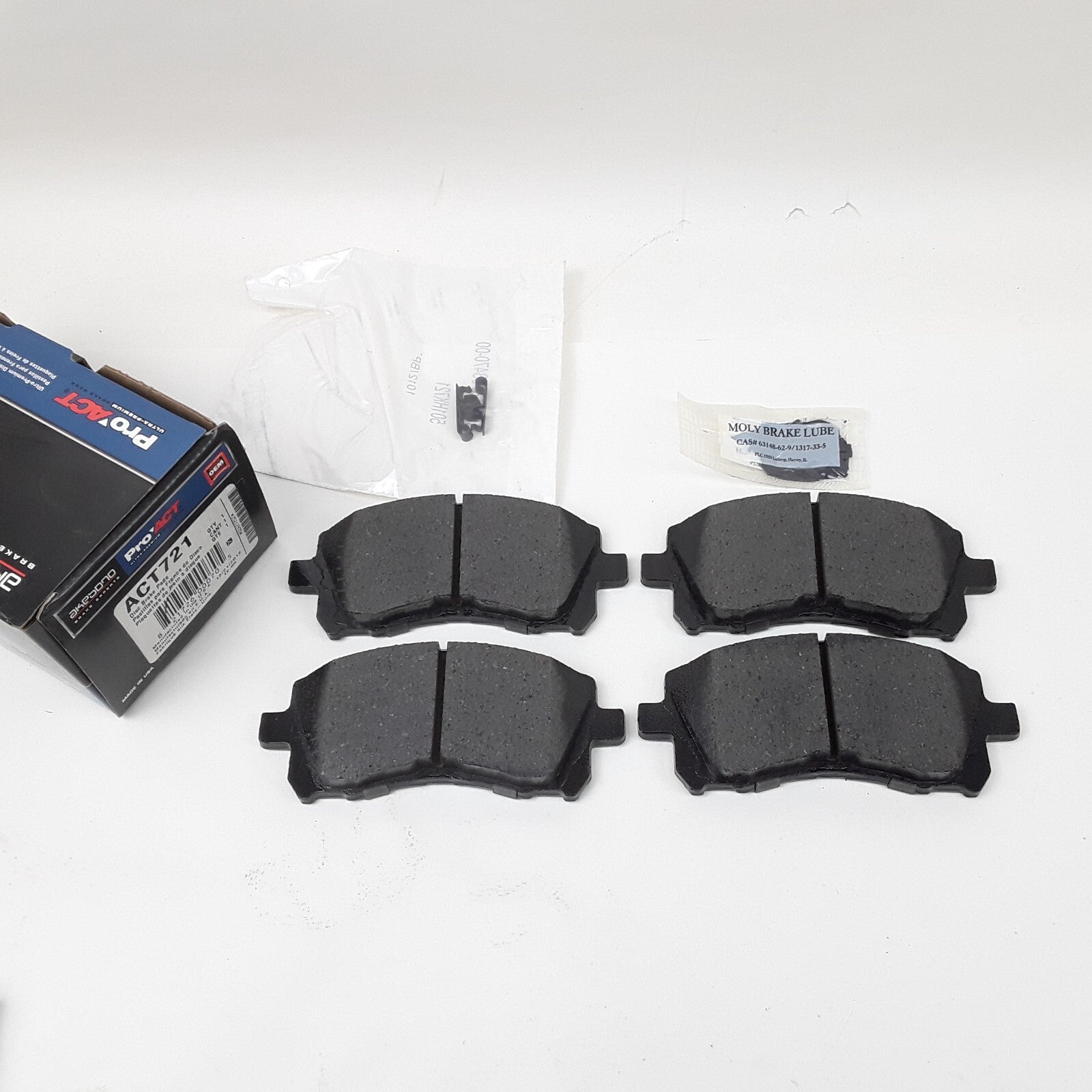 Front Disc Brake Pad Set Fits Subaru ForesterImpreza Legacy Outback 1996-2003