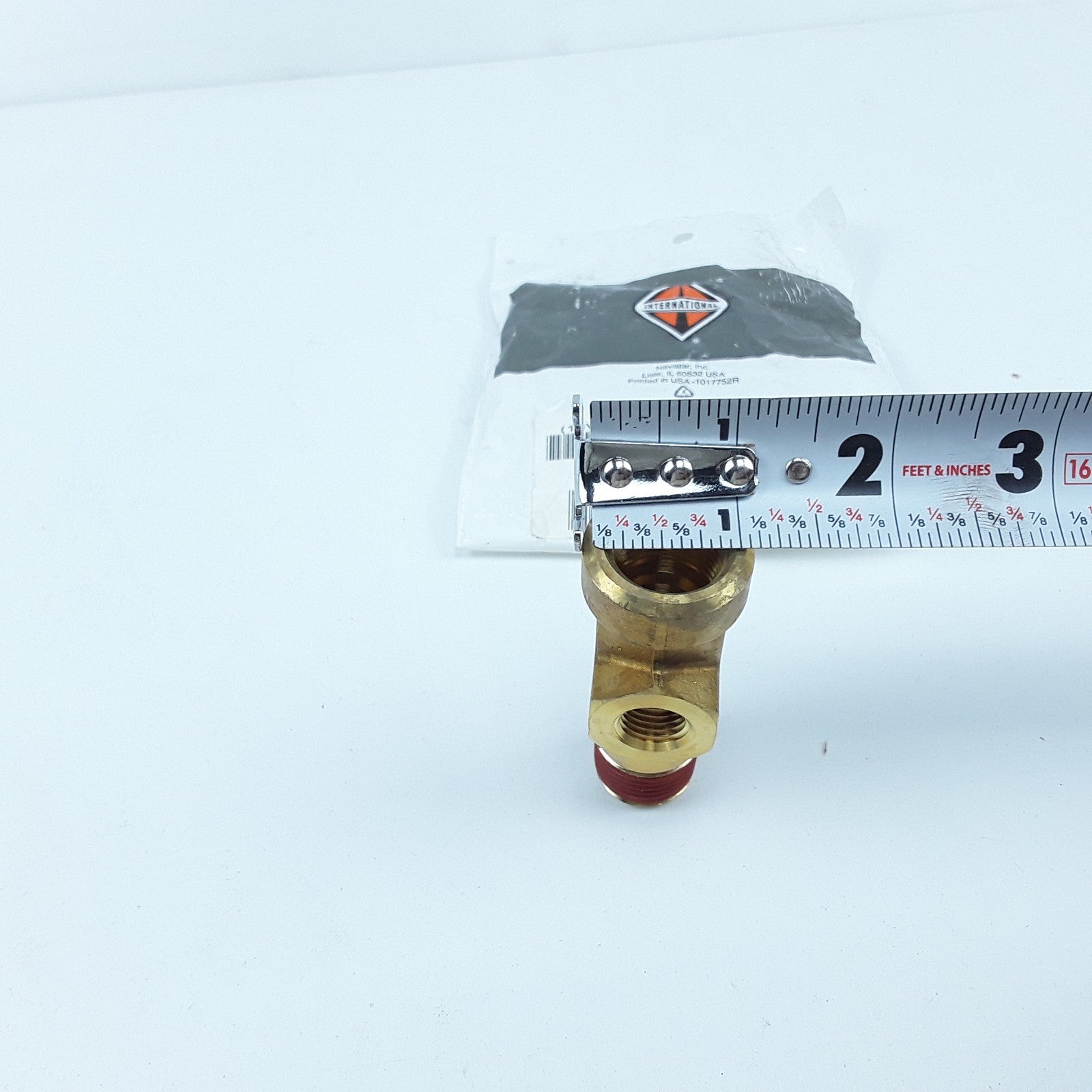 International 3867151C1 Air Brake Air Line Tee 1/2 FPT x 1/4 FPT x EXT 1/2 MPT