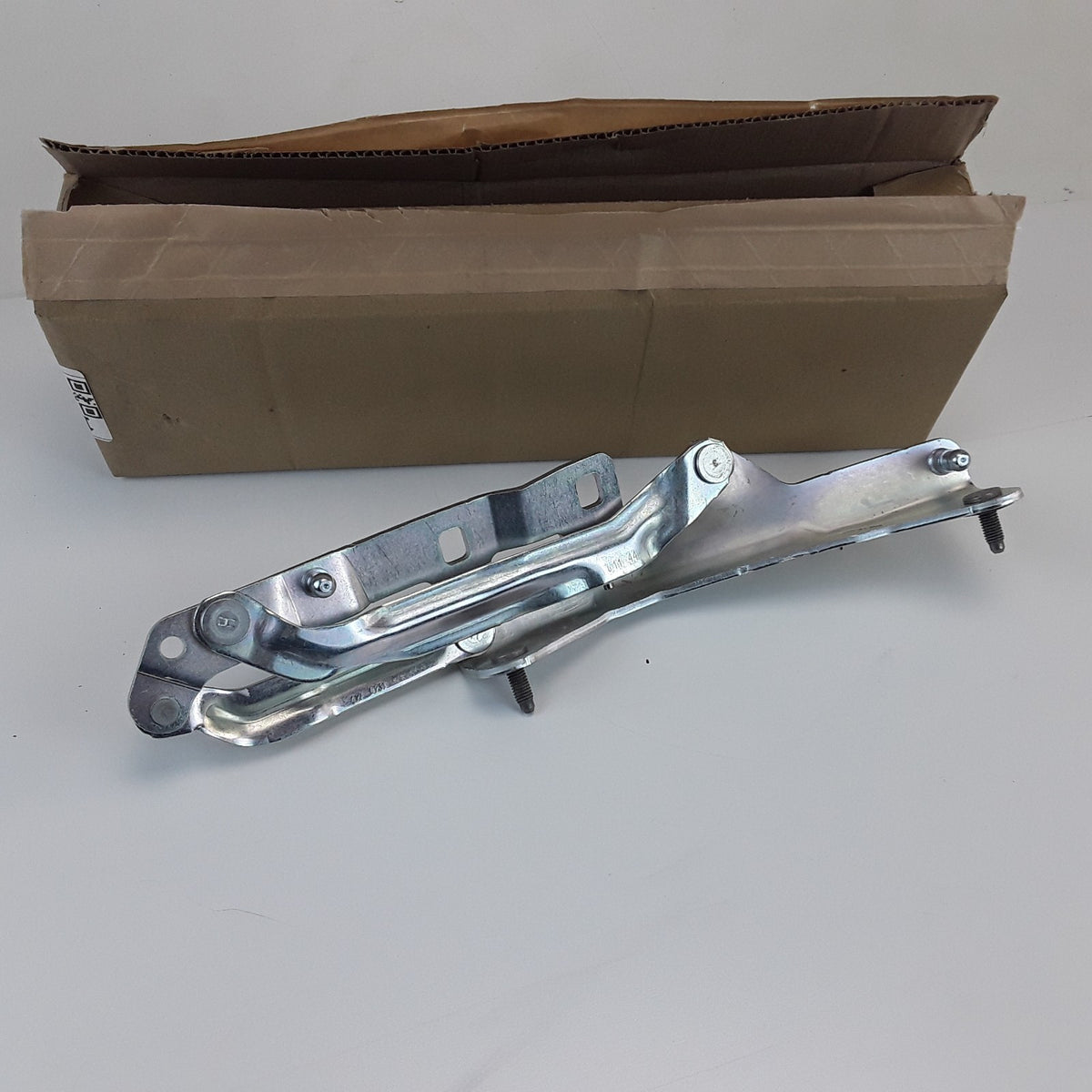 1714864-01-D Right Power Trunk Hinge For Tesla Model 3 2024 Genuine OEM New