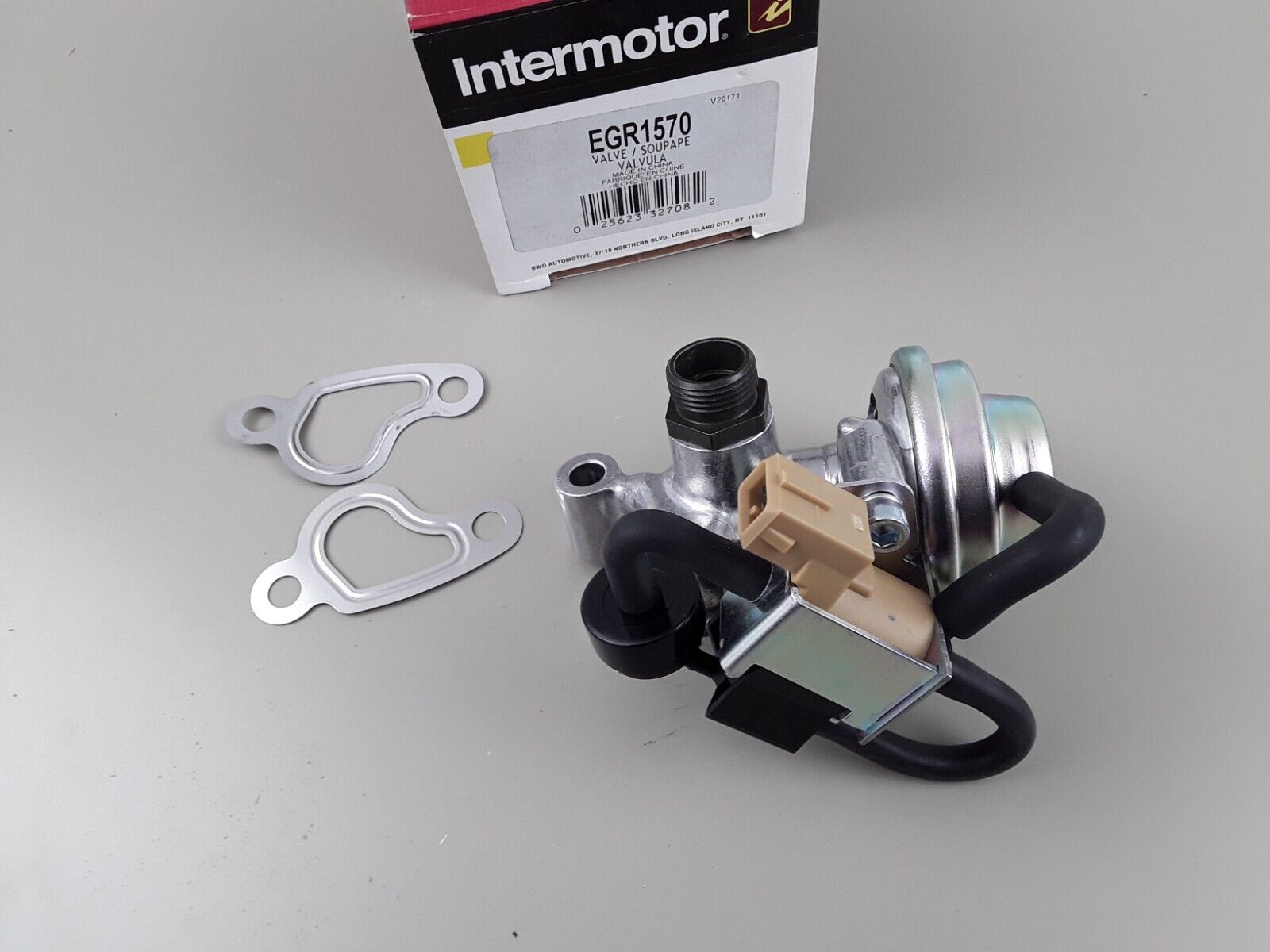 Exhaust Gas Recirculation (EGR) Valve Fits Mercedes-Benz, Chrysler Crossfire - HotCarParts