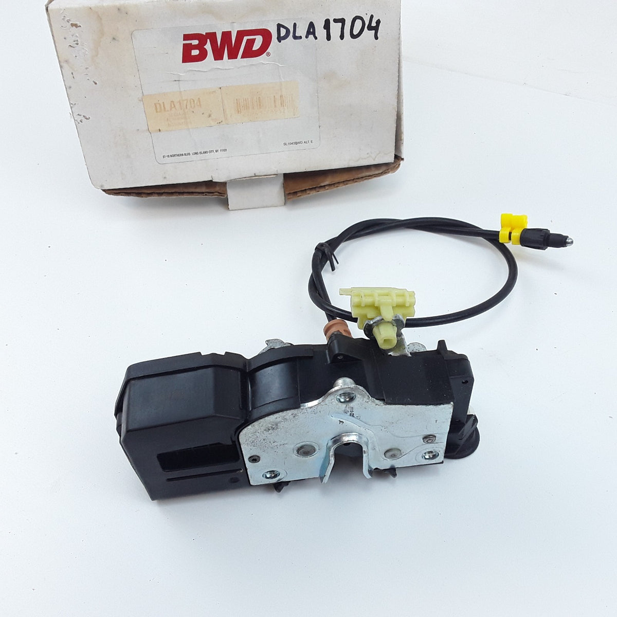 Rear Right Door Lock Actuator Fits Saturn Aura Chevrolet Malibu (2008 2009-2012)