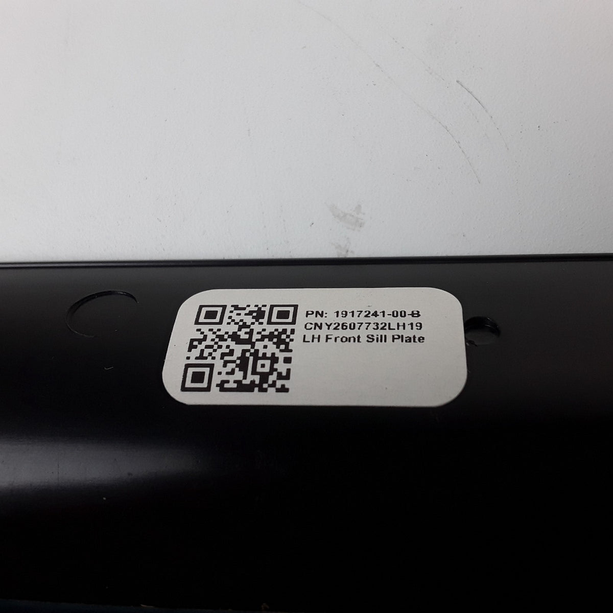 1917241-00-B Left Front Door Sill Plate For Tesla Model 3 2024 Genuine OEM New