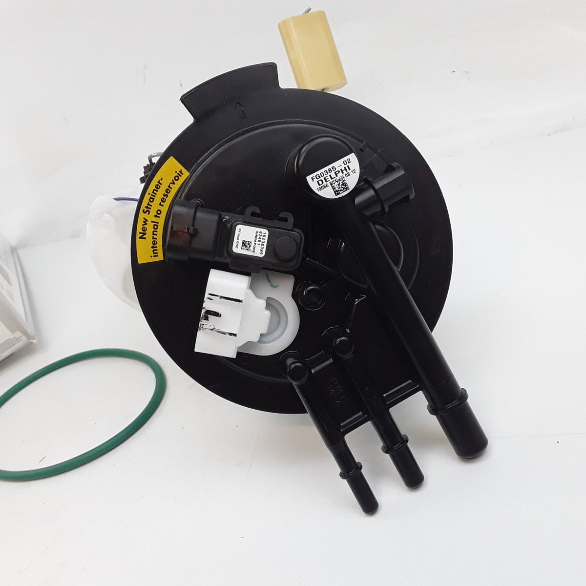 Delphi FG0385 Fuel Pump Module Fits Pontiac Aztek Buick Rendezvous 2004-2005