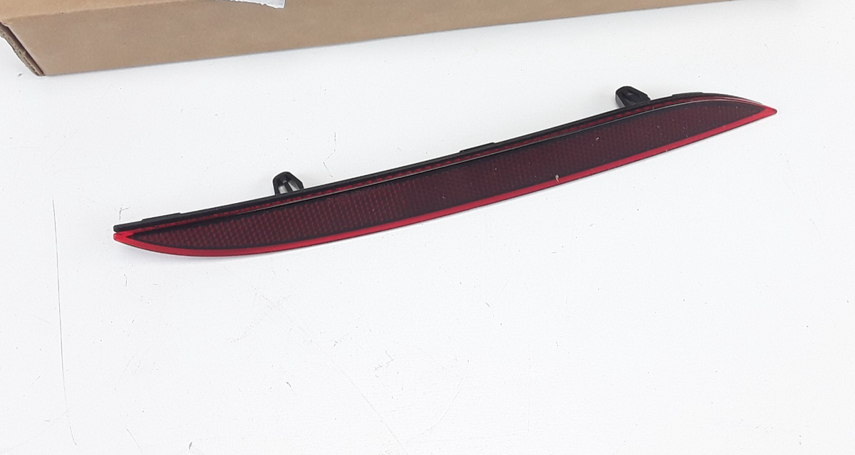 Model S 2021-2026 RH Rear Bumper Reflex Lamp 1799981-00-A Genuine OEM