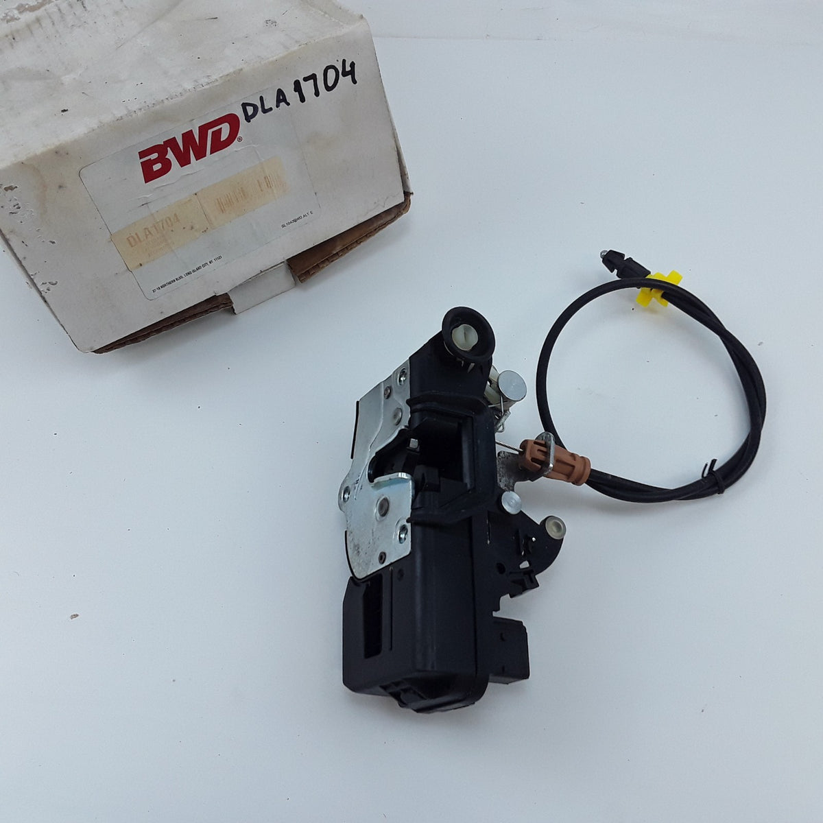 Rear Right Door Lock Actuator Fits Saturn Aura Chevrolet Malibu (2008 2009-2012)