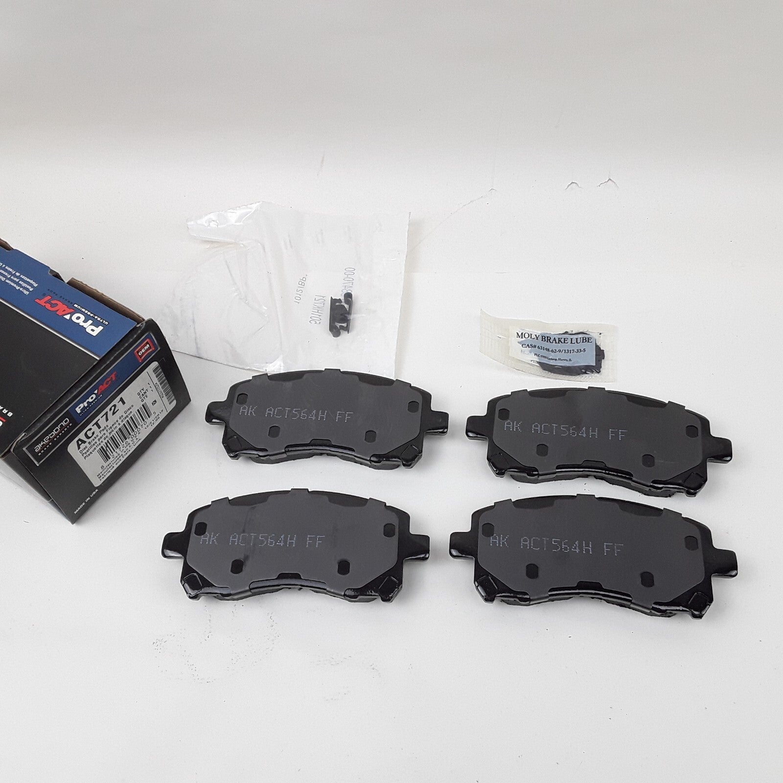 Front Disc Brake Pad Set Fits Subaru ForesterImpreza Legacy Outback 1996-2003