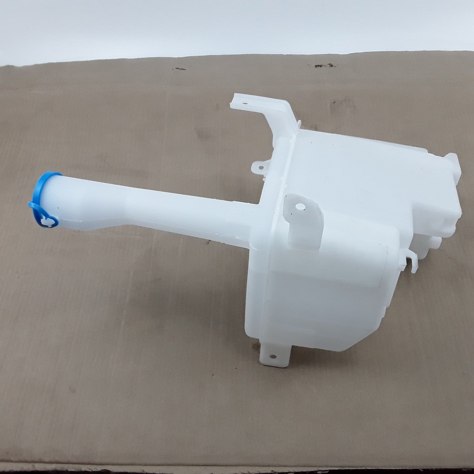 Front Washer Fluid Reservoir Fits Mitsubishi Lancer (2002 2003 2004 2005 2006)