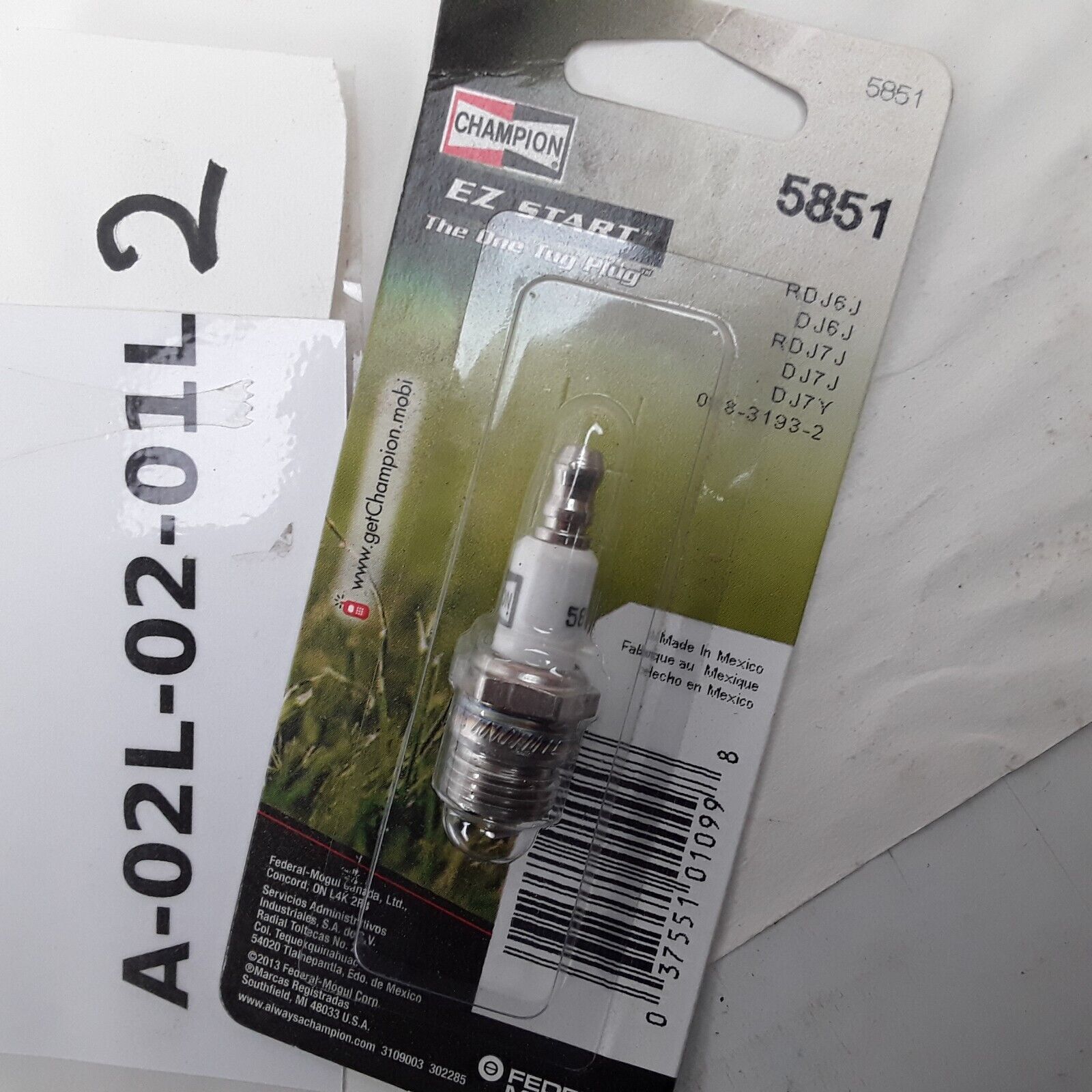 Champion 5851 EZ Start Plug Small Engine Replace DJ6J RDJ6J RDJ7Y 851EZ E3 16