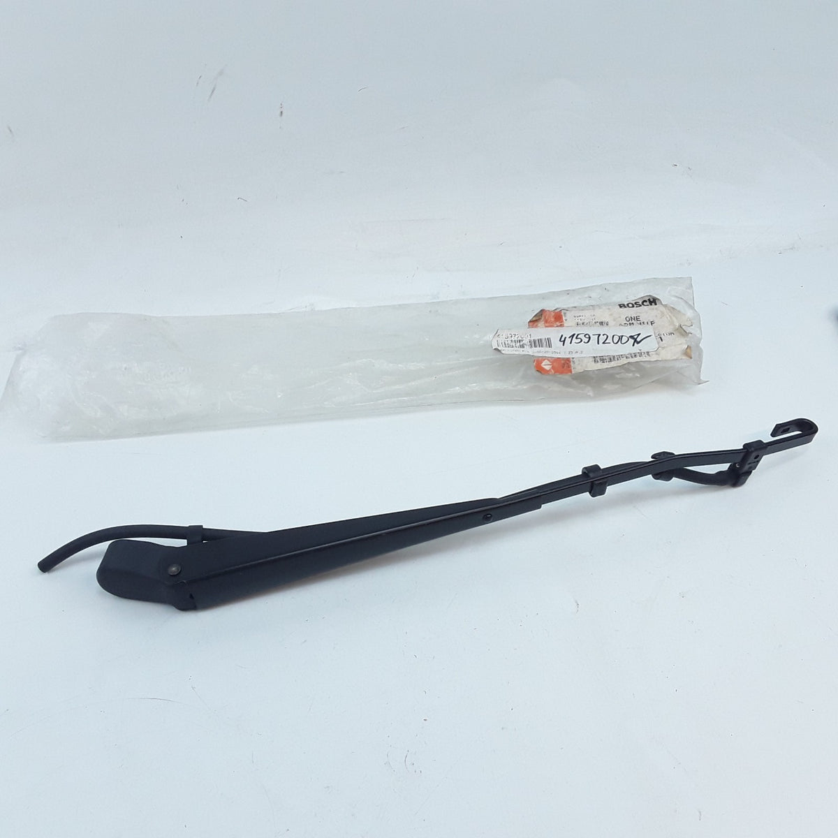 International 415972001 Wiper Arm Assembly Fits International Navistar Trucks