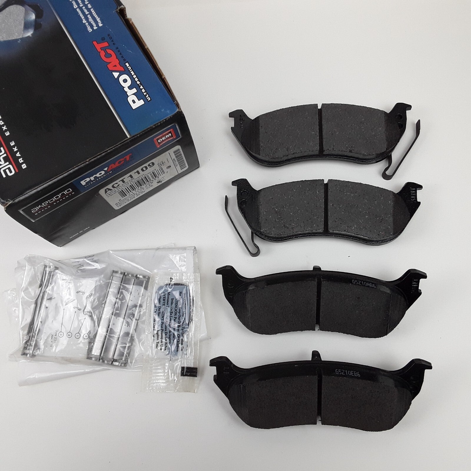Rear Disc Brake Pad Fits Ford Explorer 2005-2010 Mercury Mountaineer 2005-2010