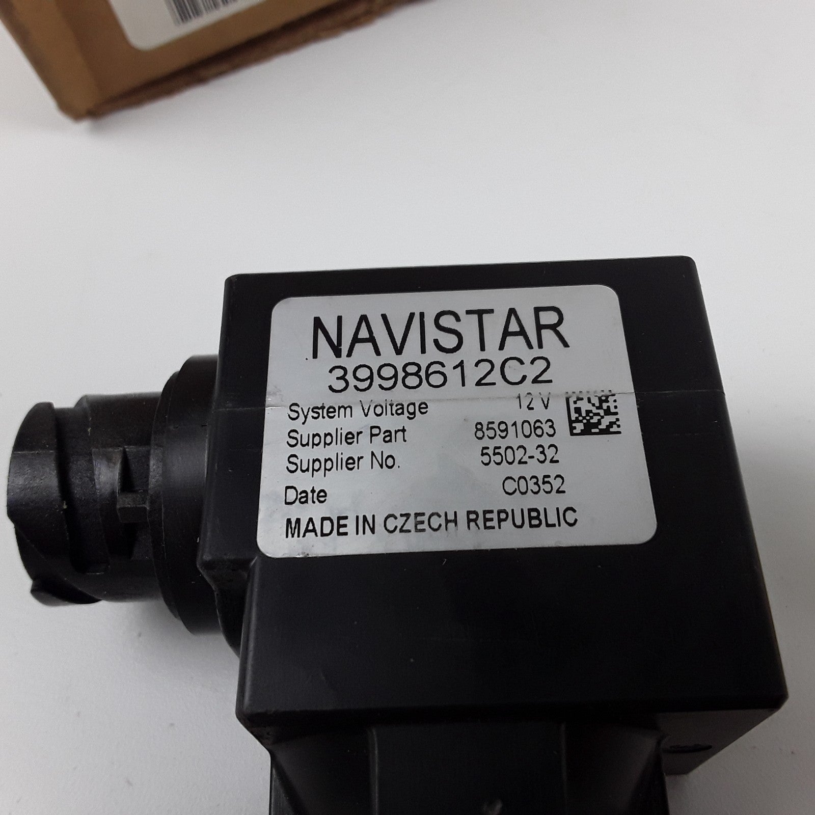 International 3998612C2 Engine Exhaust Valve Assembly For Navistar Trucks