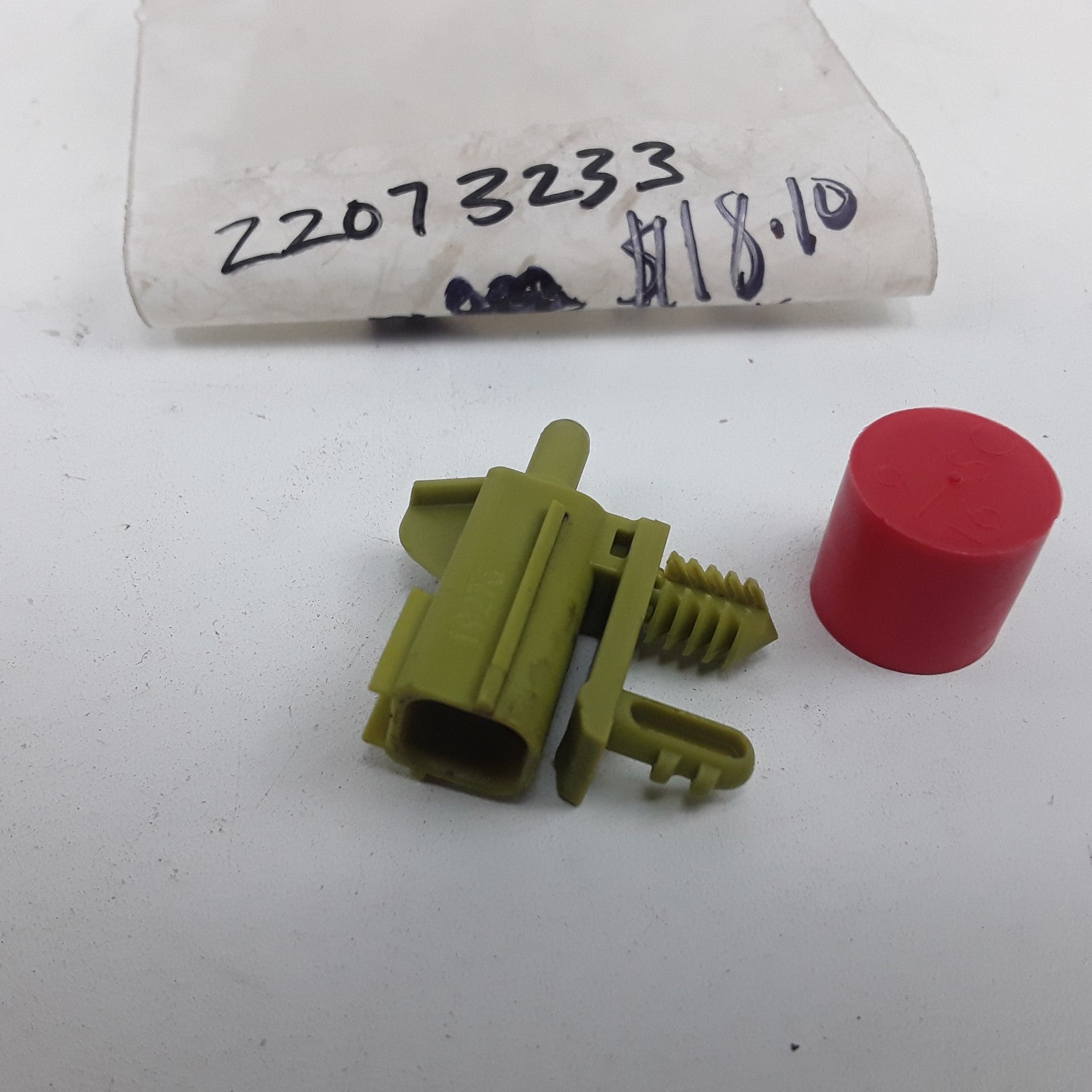 Volvo 22073233 Exhaust Gas Temperature (EGT) Sensor Fits Mack Volvo Trucks