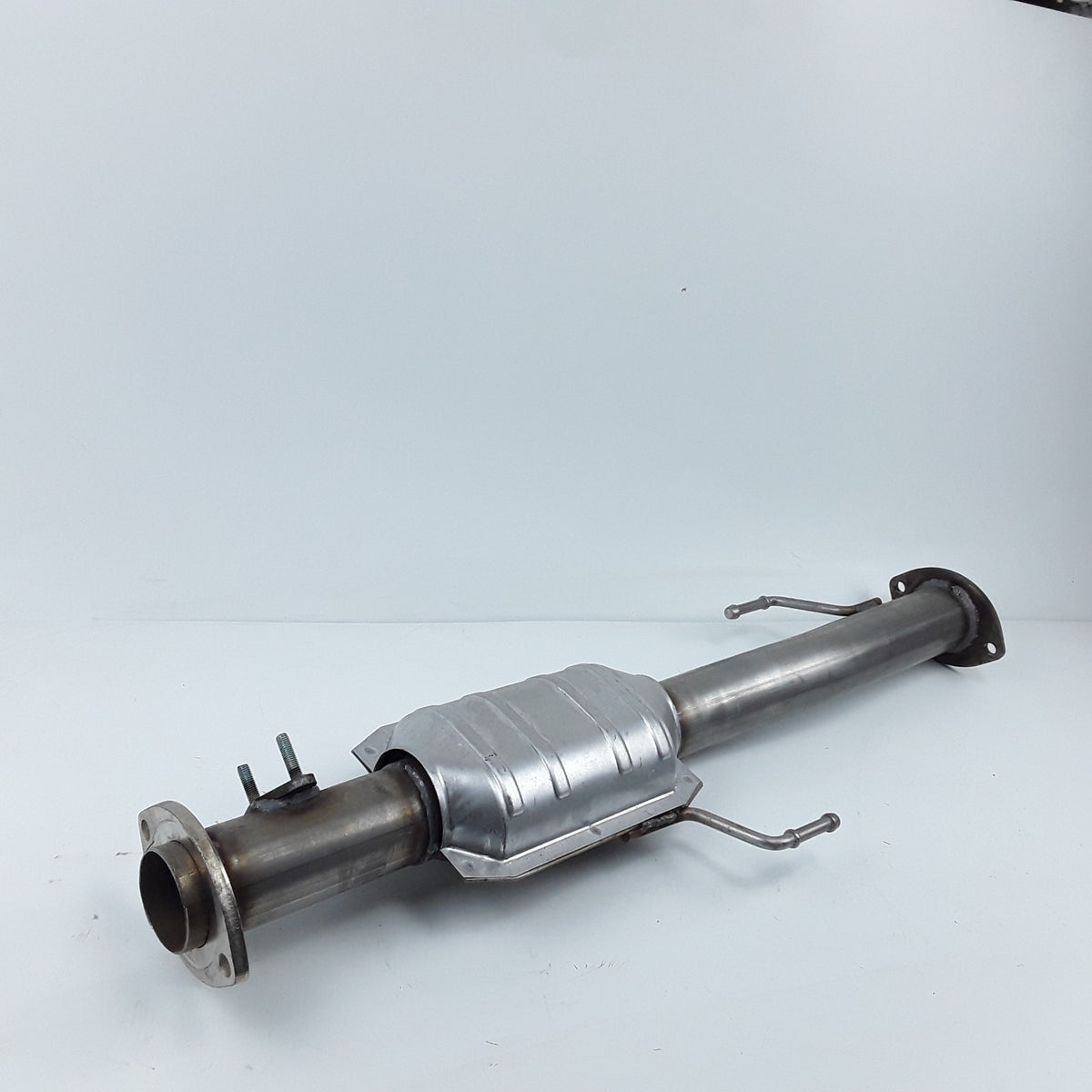 MagnaFlow 447225 Direct-Fit Catalytic Converter Fits Toyota 4Runner (1999-2002)