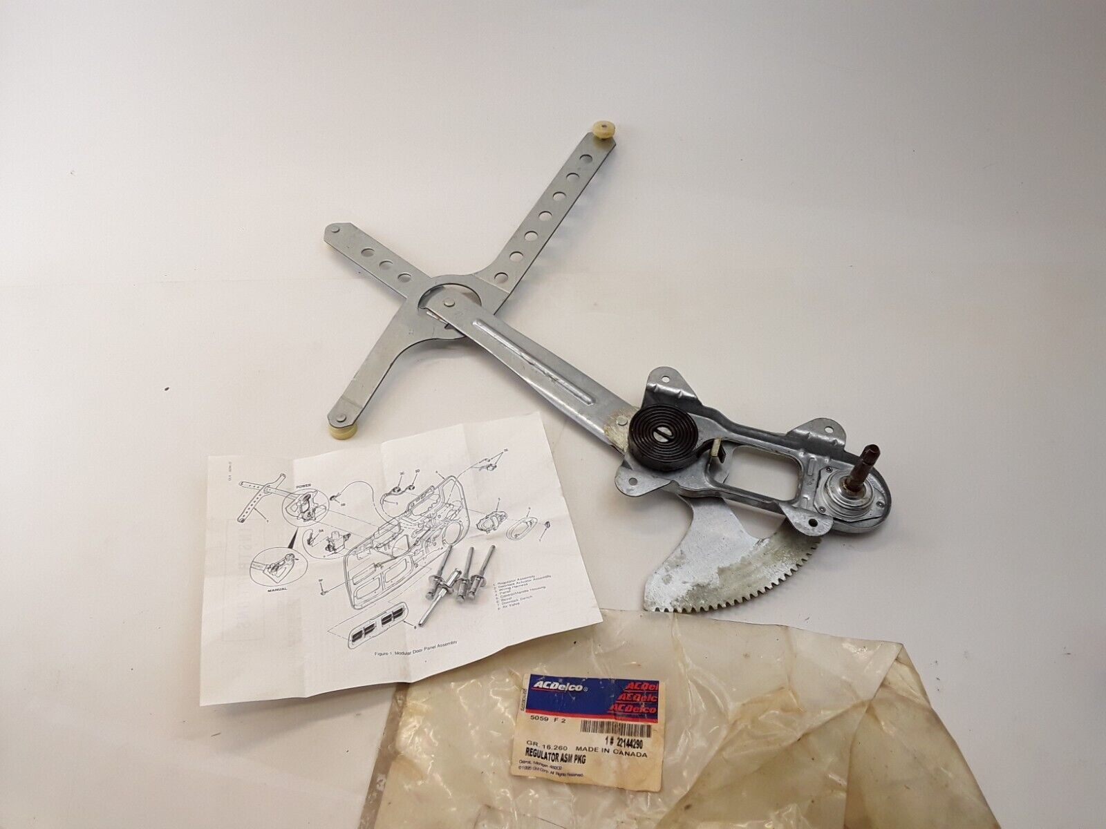 Front Right Door Window Regulator For Yukon Suburban C K 1500 2500 3500 95-1999 - HotCarParts