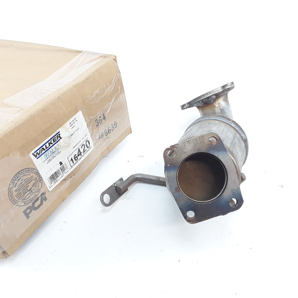 Catalytic Converter For Volvo V40 S40 2000 2001 2002 2003 2004 1.9L