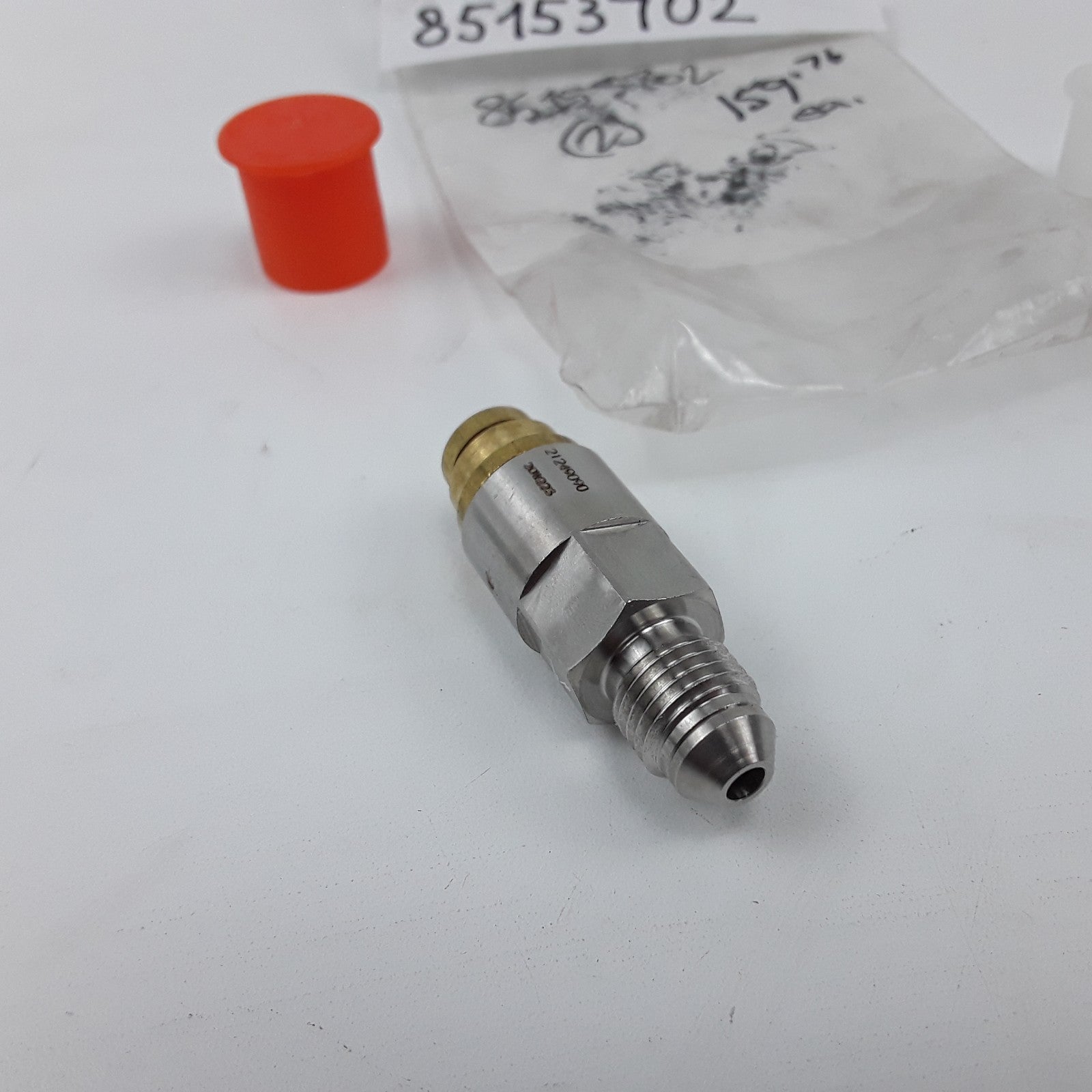Multi Purpose Check Valve 85153702 For Volvo & Mack Heavy-Duty Trucks