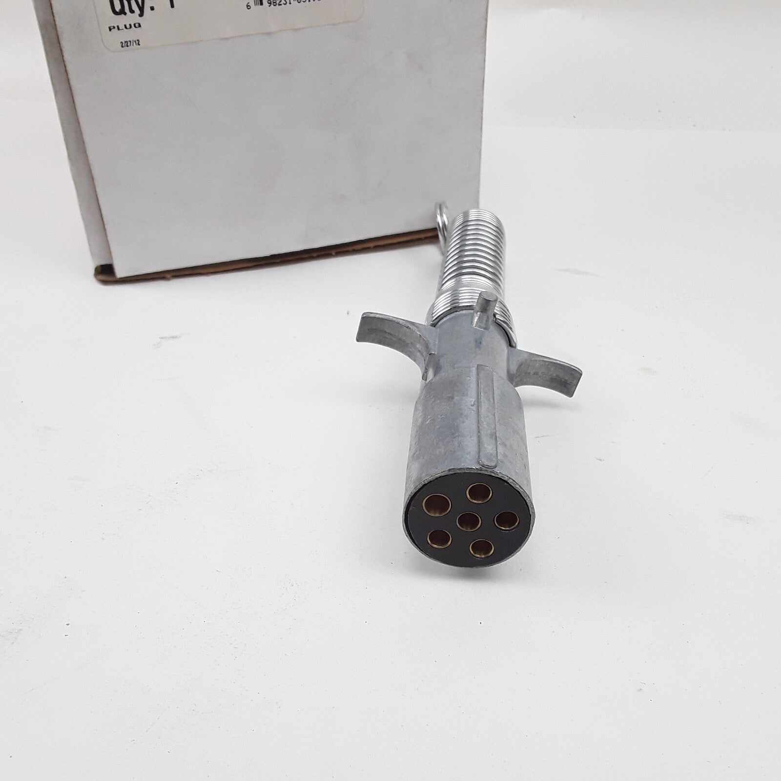 World American WA15-630 - Tractor Wiring Plug - 6 -Way, with Spring and Cable