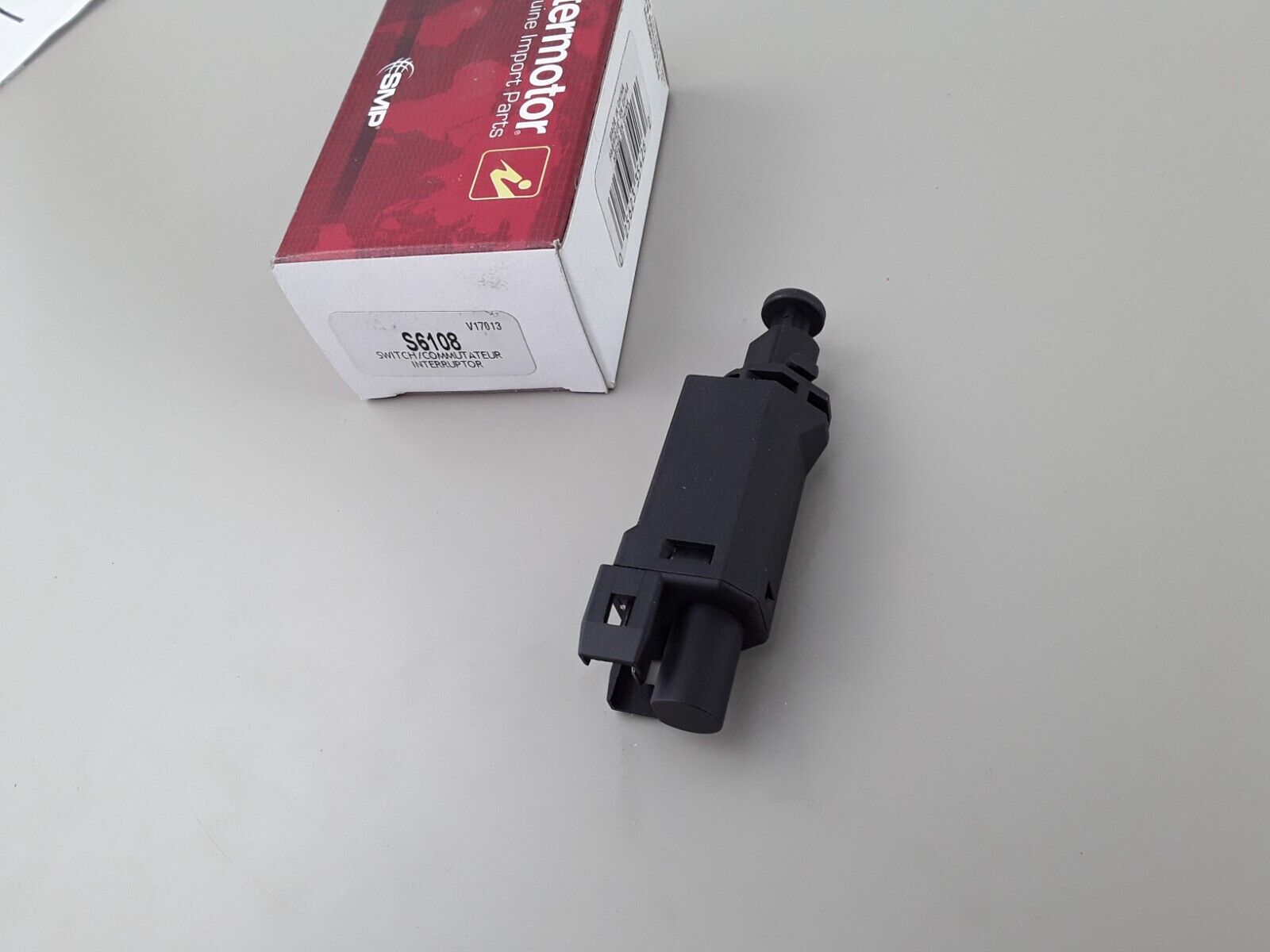 Brake Light Switch For Volkswagen Beetle 1998-2002,Jetta 85-2002,Golf 1985-2007 - HotCarParts