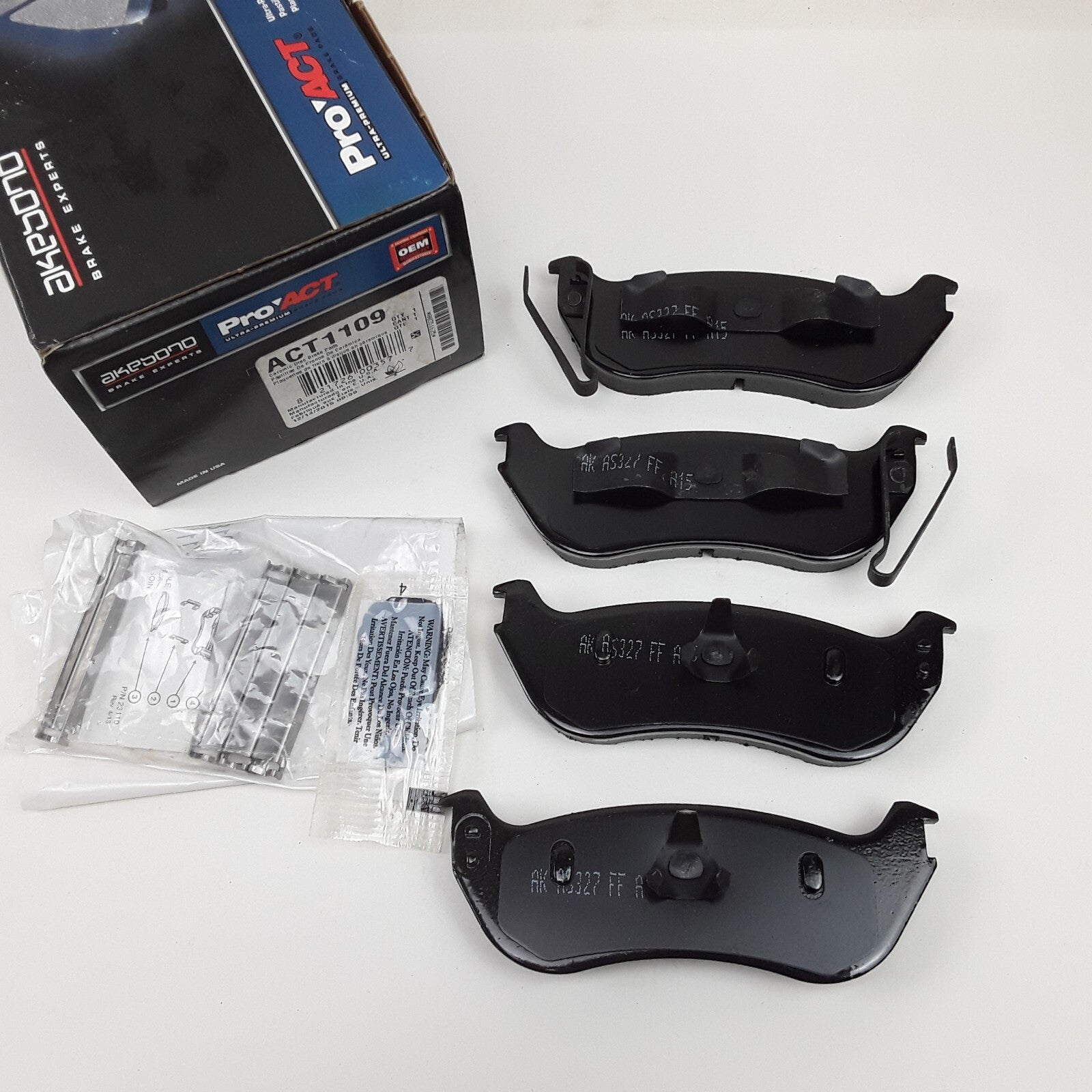 Rear Disc Brake Pad Fits Ford Explorer 2005-2010 Mercury Mountaineer 2005-2010