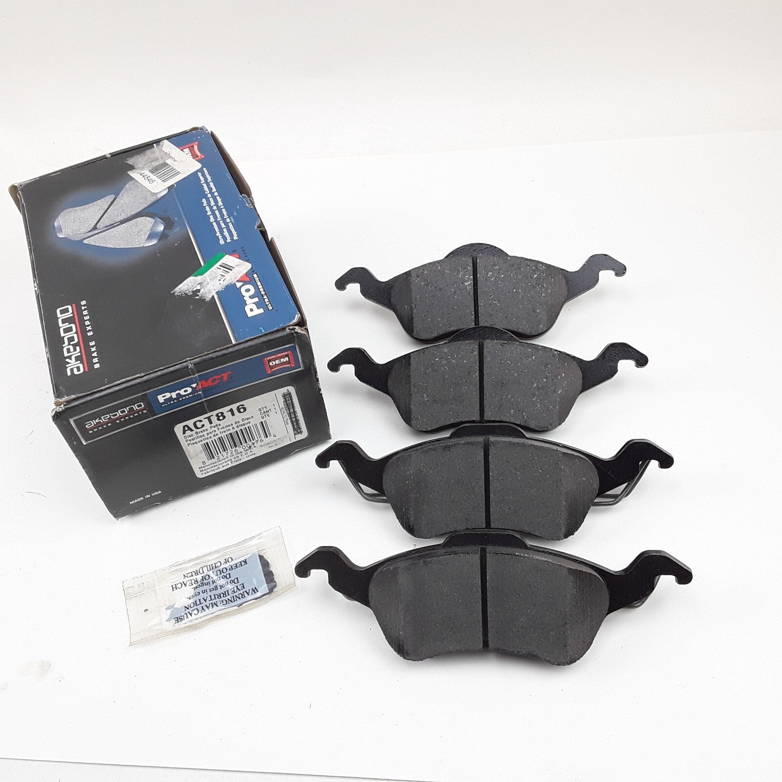 Front Disc Brake Pad Set Assembly Fits Ford Focus 2000 2001 2002 2003 2004