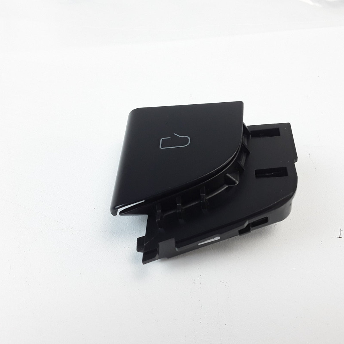 2042238-04-A LH Door Electric Release Switch Assembly For Tesla Model Y 2025