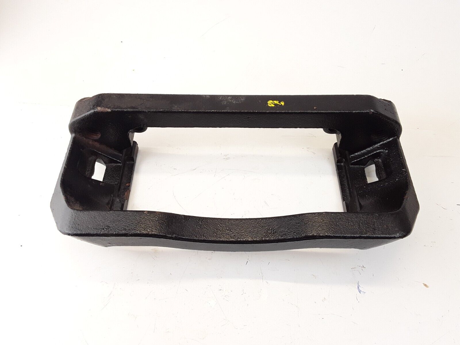 Disc Brake Caliper Bracket For Ford F-450 F-550 Super Duty 2005 2006 2007-2016 - HotCarParts