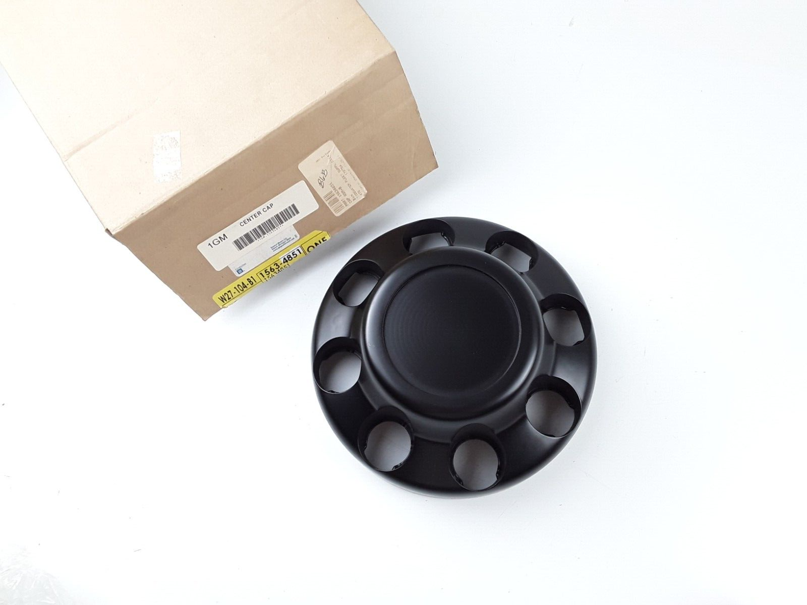 GENUINE GM For Chevy Tahoe Suburban,GMC Yukon C1500 C2500 C3500 Black Center Cap - HotCarParts