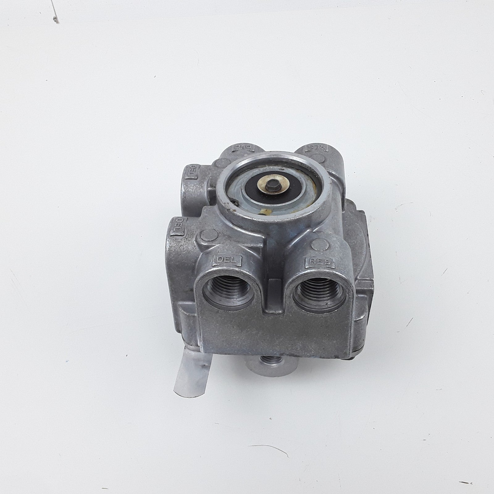 Air Brake Relay Valve 1/2" Supply & Delivery 1/4" Control 4.6 PSI Crack Pressure