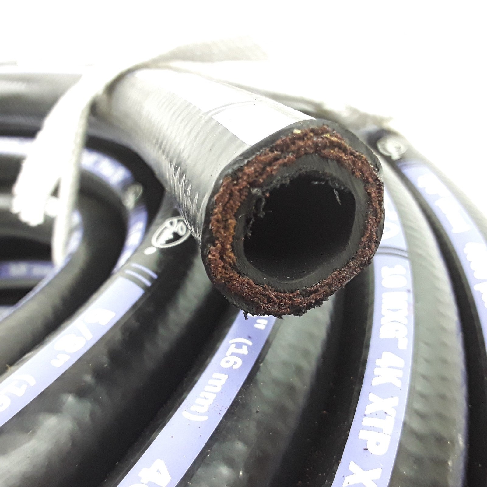 Gates Hydraulic Hose 10MXG 4K Xtra Tuff Plus 100-Feet 5/8" (16mm) , 4060 psi